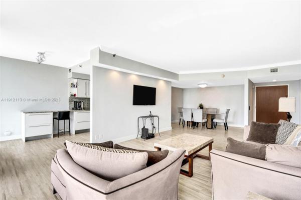 3000 Island Boulevard, 3000 Island Blvd #903, Aventura, Florida 33160, image 3