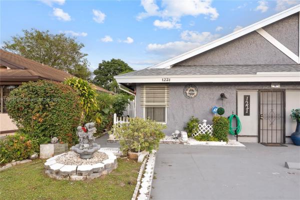 North Lauderdale Estates, 1221 SW 75th Ave, North Lauderdale, Florida 33068, image 2