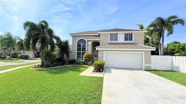 Treasure Shores At Silver Lakes, 1002 NW 182nd Way, Pembroke Pines, Florida 33029, image 1