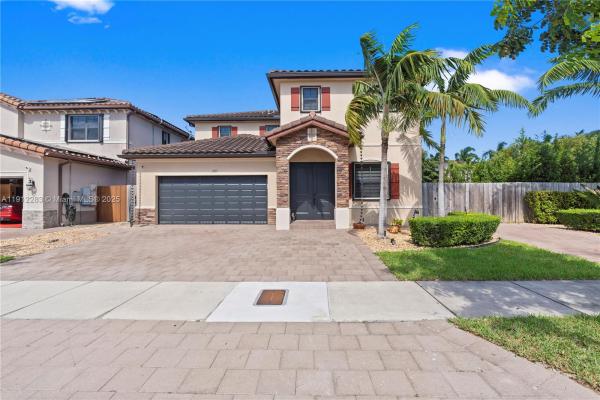 Artesa At Coco Palm Estates, 11711 SW 251st St, Princeton, Florida 33032, image 2