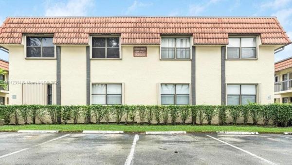 Palm Place, 10070 NW 6th St #202, Pembroke Pines, Florida 33024, image 1
