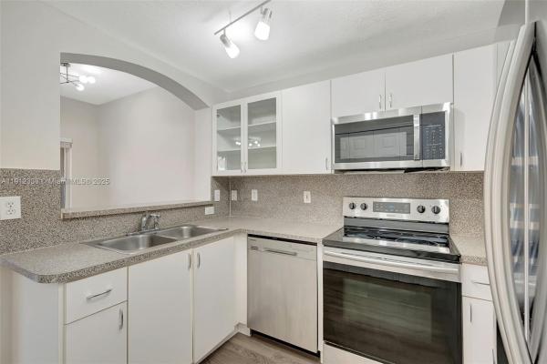 The Gates At Doral Isles, 6141 NW 115th Pl #352, Doral, Florida 33178, image 2