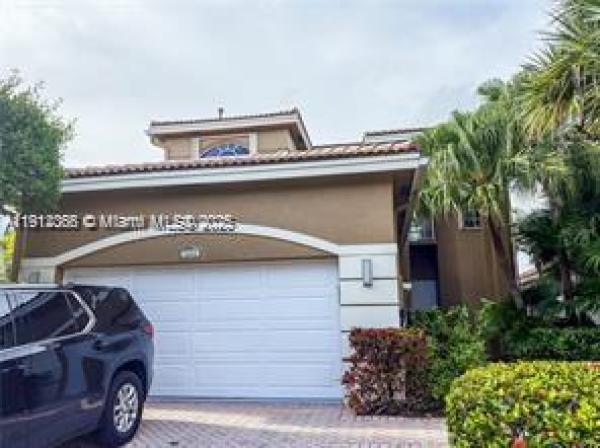 1621 Diplomat Dr, Unincorporated Dade County, Florida 33179, image 1