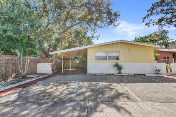 Harbordale, 720 SE 15th St #1, Fort Lauderdale, Florida 33316, image 1