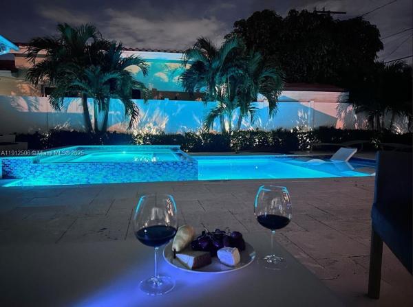 Hollywood Lakes, 1535 Hollywood Blvd, Hollywood, Florida 33020, image 1