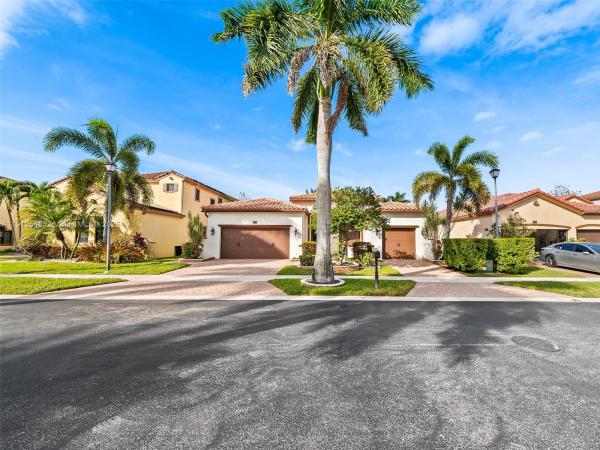 Estada, 8771 NW 41st St, Cooper City, Florida 33024, image 3