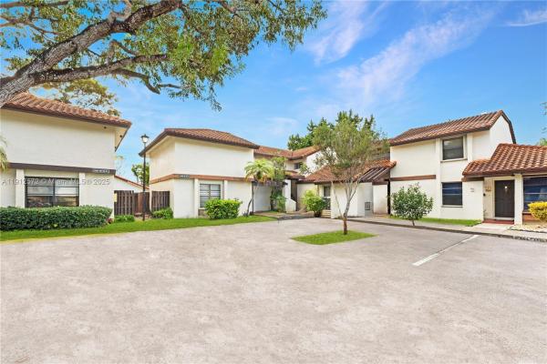 Village Homes In The Crossings, 11322 SW 133rd Ct #55-4, The Crossings, Florida 33186, image 3