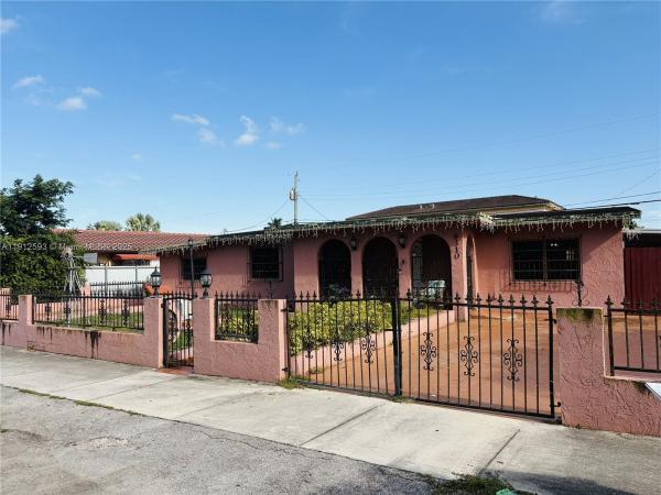 Miami, Florida 33165, image 1