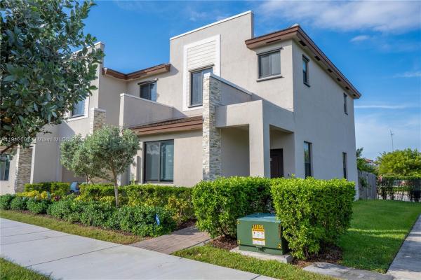 561 NE 208th Ter #561, Miami, Florida 33179, image 1