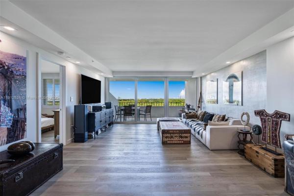 Commodore Club West, 155 Ocean Lane Dr #1002, Key Biscayne, Florida 33149, image 2