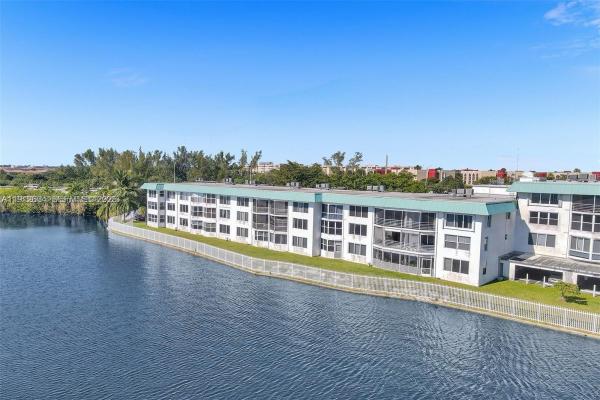 1000 NE 191st St #21, Unincorporated Dade County, Florida 33179, image 1