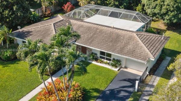 Coral Reef Estates, 15420 SW 86th Ave, Palmetto Bay, Florida 33157, image 1