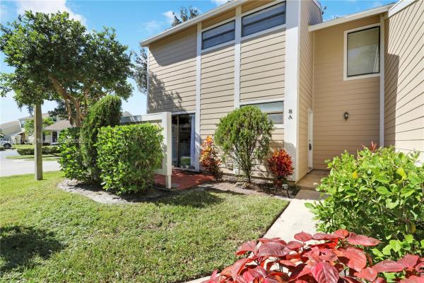 301 Lakewood Dr #8A, Jupiter, Florida 33458, image 1