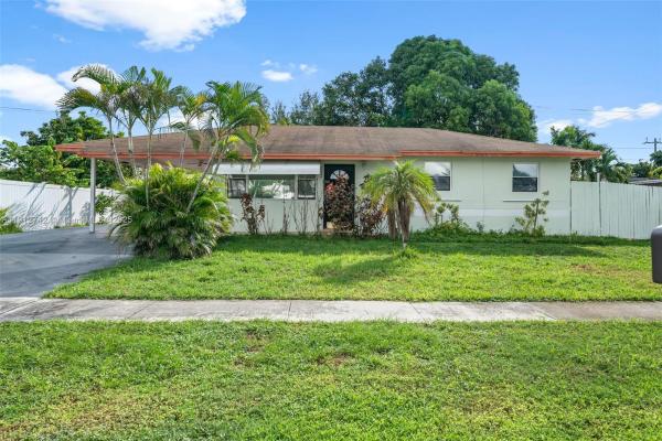 Palm Springs Village, 136 Cayman Dr, Palm Springs, Florida 33461, image 1