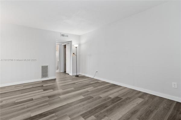 Seventeenth Green, 1420 Atlantic Shores Blvd #340, Hallandale Beach, Florida 33009, image 2
