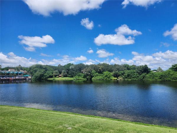 Poinciana Place Of Pine Island Ridge, 9450 Poinciana Pl #205, Davie, Florida 33324, image 1