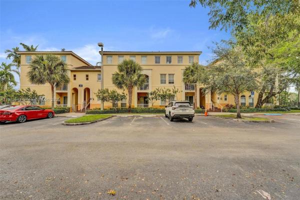 Courtyards At Jacaranda, 100 Jacaranda Country Club Dr #203, Plantation, Florida 33324, image 1