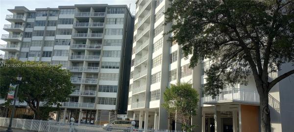 Crestview Towers, 2025 NE 164th St #806, North Miami Beach, Florida 33162, image 2