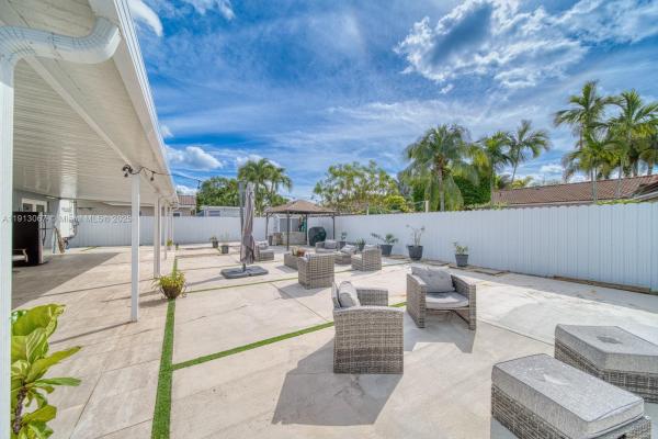 Estate Homes, 12542 SW 223rd St, Goulds, Florida 33170, image 2