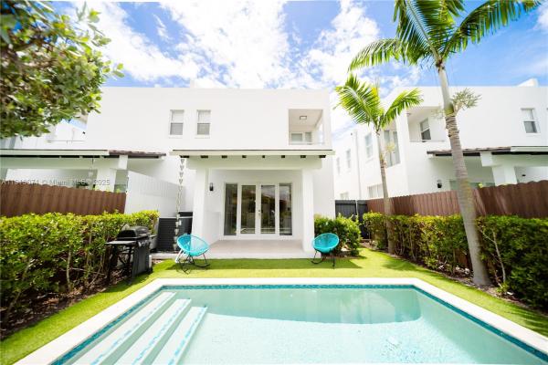 Silver Bluff Homesites, 3655 SW 26th St #3651, Miami, Florida 33133, image 1