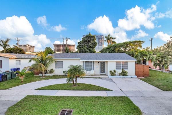 Anderson Villas, 1012 NE 2nd St, Hallandale Beach, Florida 33009, image 1