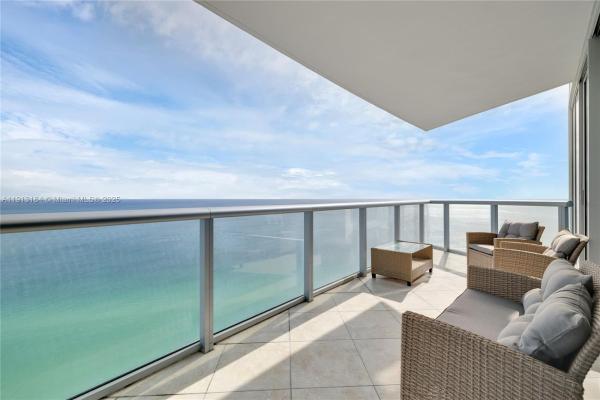 Jade Beach, 17001 Collins Ave #3002, Sunny Isles Beach, Florida 33160, image 1
