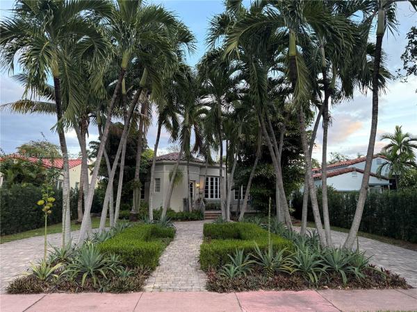 Ocean Beach, 1335 Lenox Ave, Miami Beach, Florida 33139, image 3