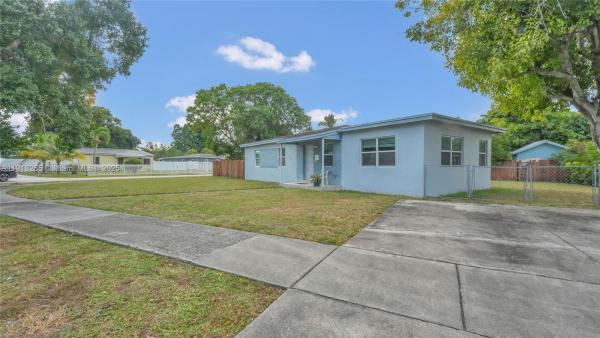 Norwood, 19450 NW 6th Ave, Miami Gardens, Florida 33169, image 3