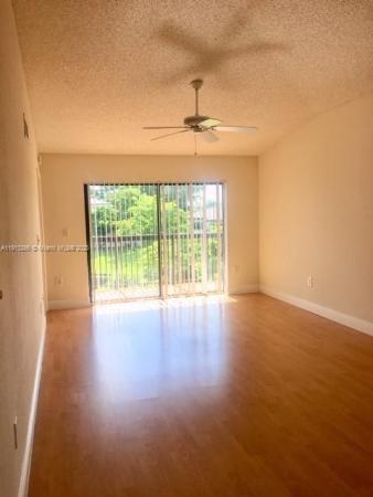 Villas De Venezia, 9925 Nob Hill Pl, Sunrise, Florida 33351, image 2