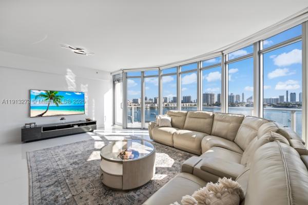 North Tower At Marina Palms, 17301 Biscayne Blvd #811, North Miami Beach, Florida 33160, image 3