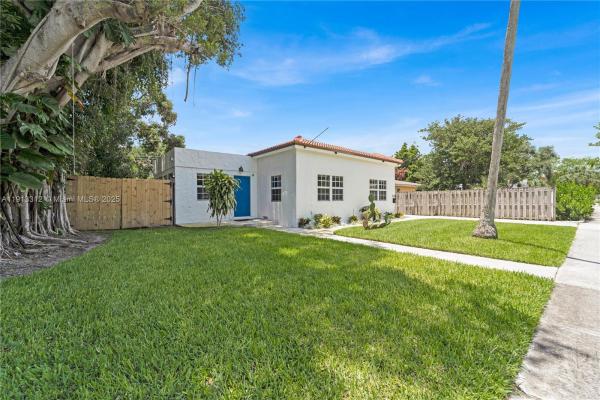 Kelsey City, 436 Evergreen Dr, Lake Park, Florida 33403, image 1