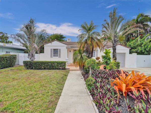 Biscayne Lawn, 1102 NE 117th St, Biscayne Park, Florida 33161, image 1