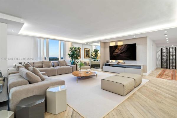 Roney Palace, 2301 Collins Ave #1432, Miami Beach, Florida 33139, image 1