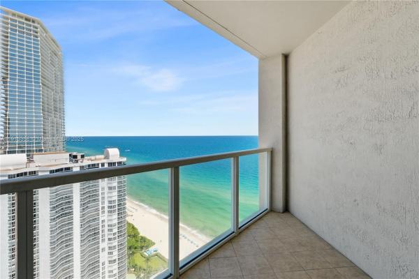 La Perla, 16699 Collins Ave #3406, Sunny Isles Beach, Florida 33160, image 1