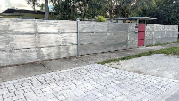 270 NW 106th St, Miami, Florida 33150, image 1