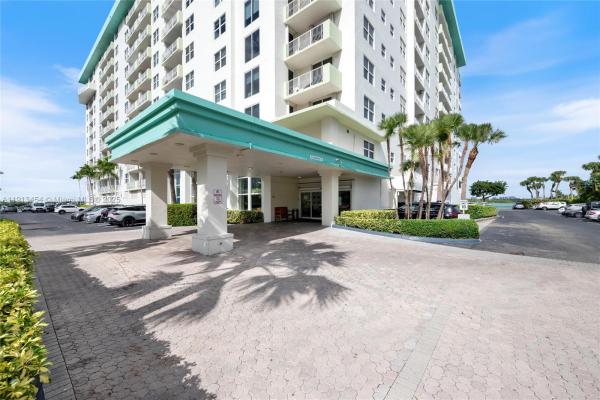 Island Pointe, 10350 W Bay Harbor Dr #10K, Bay Harbor Islands, Florida 33154, image 1