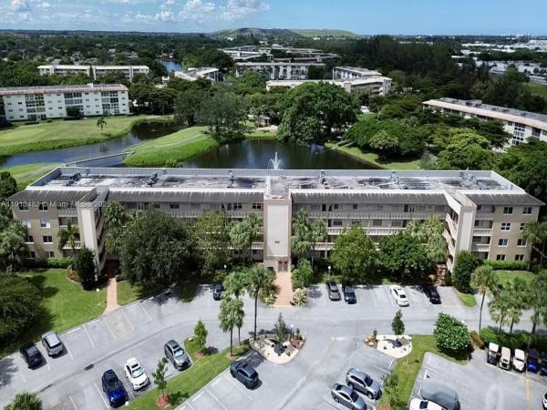 Martinique Village, 4301 Martinique Cir #E4, Coconut Creek, Florida 33066, image 1