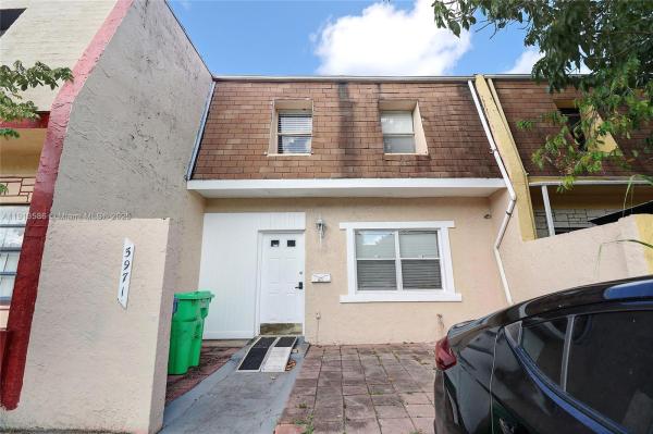 Sunrise Towne, 5971 NW 24th Ct, Sunrise, Florida 33313, image 3