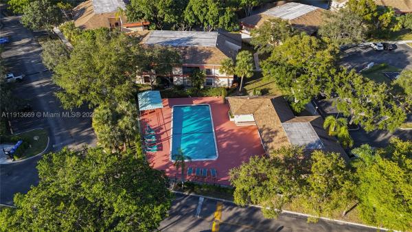 Karanda Village 7, 4133 S Carambola Cir S #G203, Coconut Creek, Florida 33066, image 3