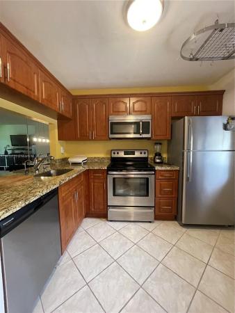 Sunrise Lakes 4, 2786 NW 104th Ave #211, Sunrise, Florida 33322, image 1