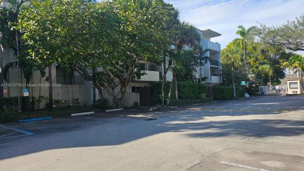 Dadeland Grove, 6890 N Kendall Dr #B203, Pinecrest, Florida 33156, image 1