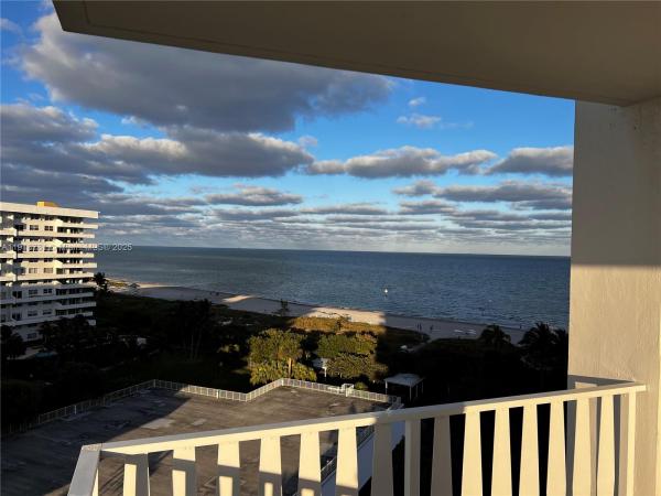 Island House, 200 Ocean Lane Dr #909, Key Biscayne, Florida 33149, image 1