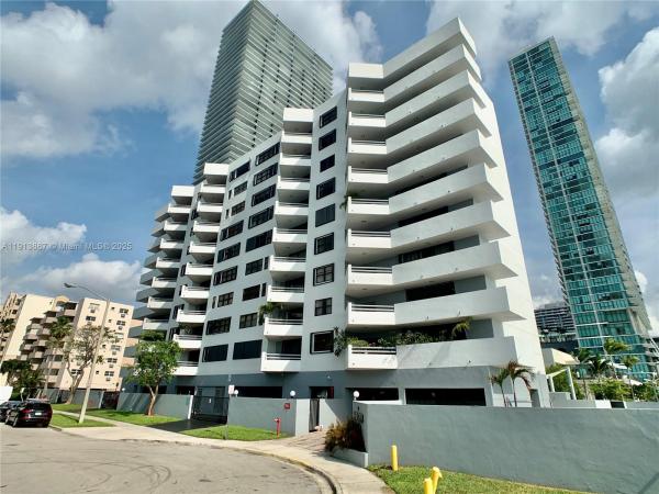 Bayview Tower, 555 NE 30th St #1004, Miami, Florida 33137, image 1