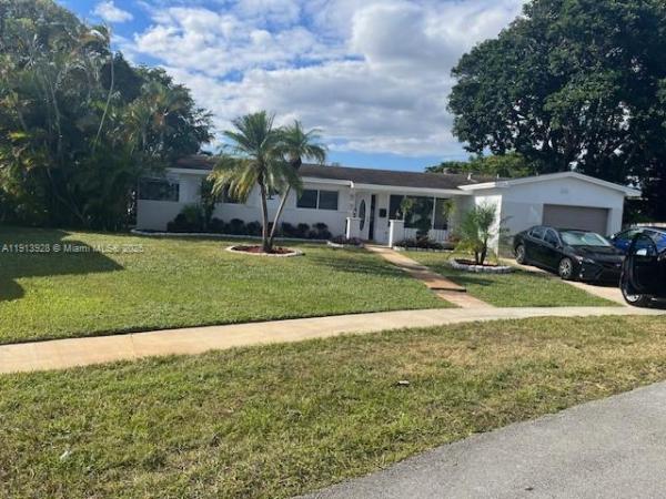 Pasadena Lakes, 2070 NW 82nd Ave, Pembroke Pines, Florida 33024, image 2