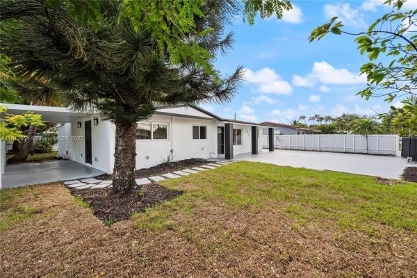 Carol City, 4932 NW 173rd Dr, Miami Gardens, Florida 33055, image 3