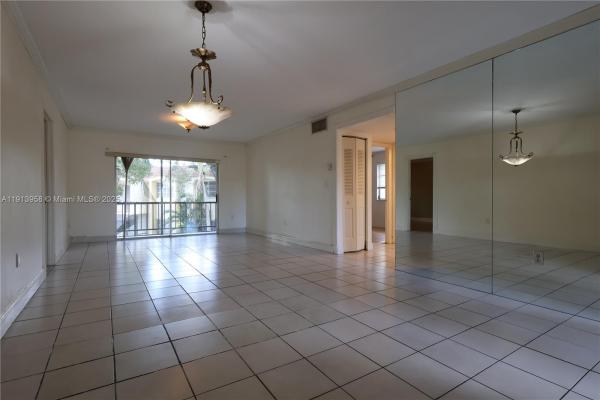 Lakewood Villas, 7825 Miller Dr #211C, Glenvar Heights, Florida 33155, image 3