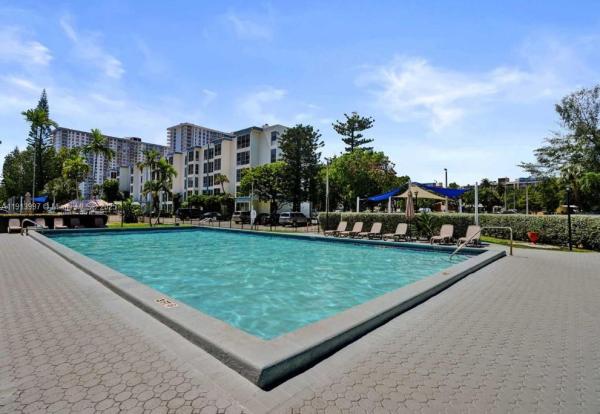 Avila North, 17560 Atlantic Blvd #116, Sunny Isles Beach, Florida 33160, image 3