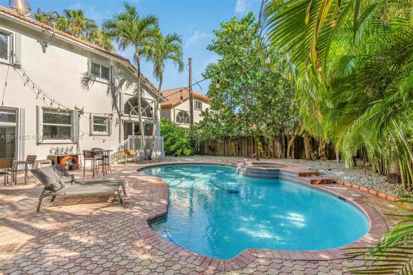 Antilles At Doral Isles, 5805 NW 108th Pl, Doral, Florida 33178, image 2