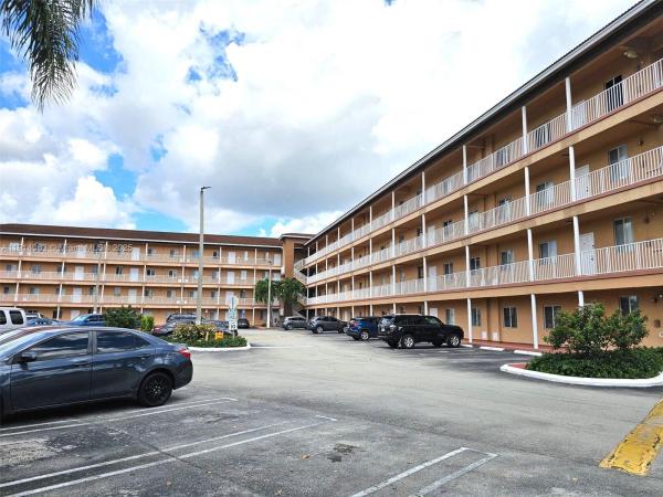 17350 NW 67th Ave #303, Hialeah, Florida 33015, image 1