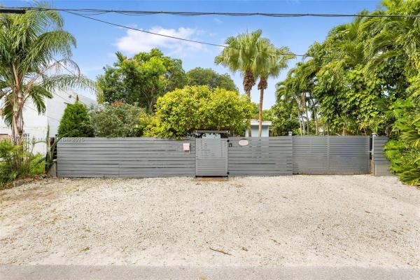 Pomelo Park, 2820 SW 33rd Ct, Miami, Florida 33133, image 3